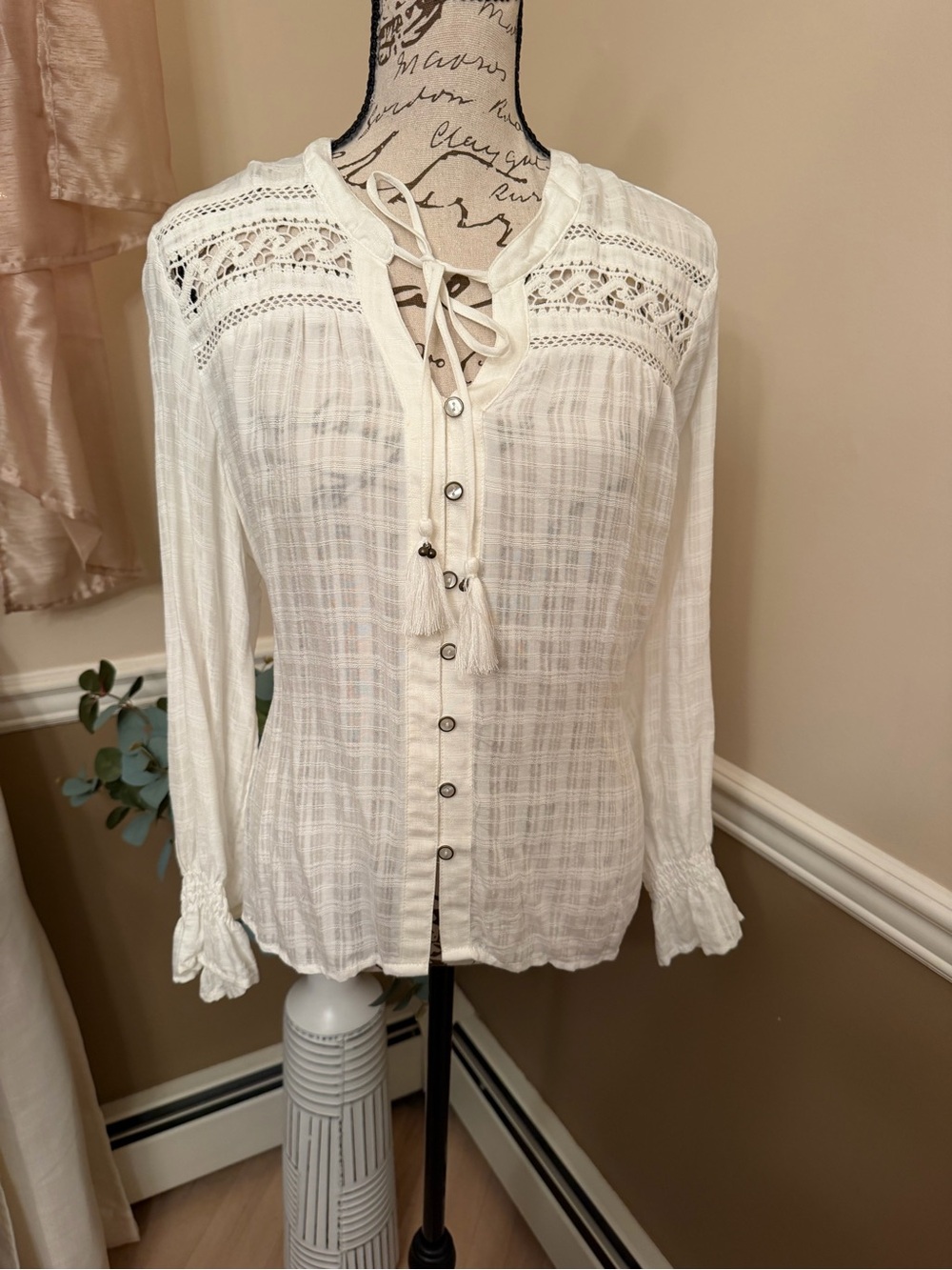 American Rag Women’s White Lace-Trim Button Front Blouse